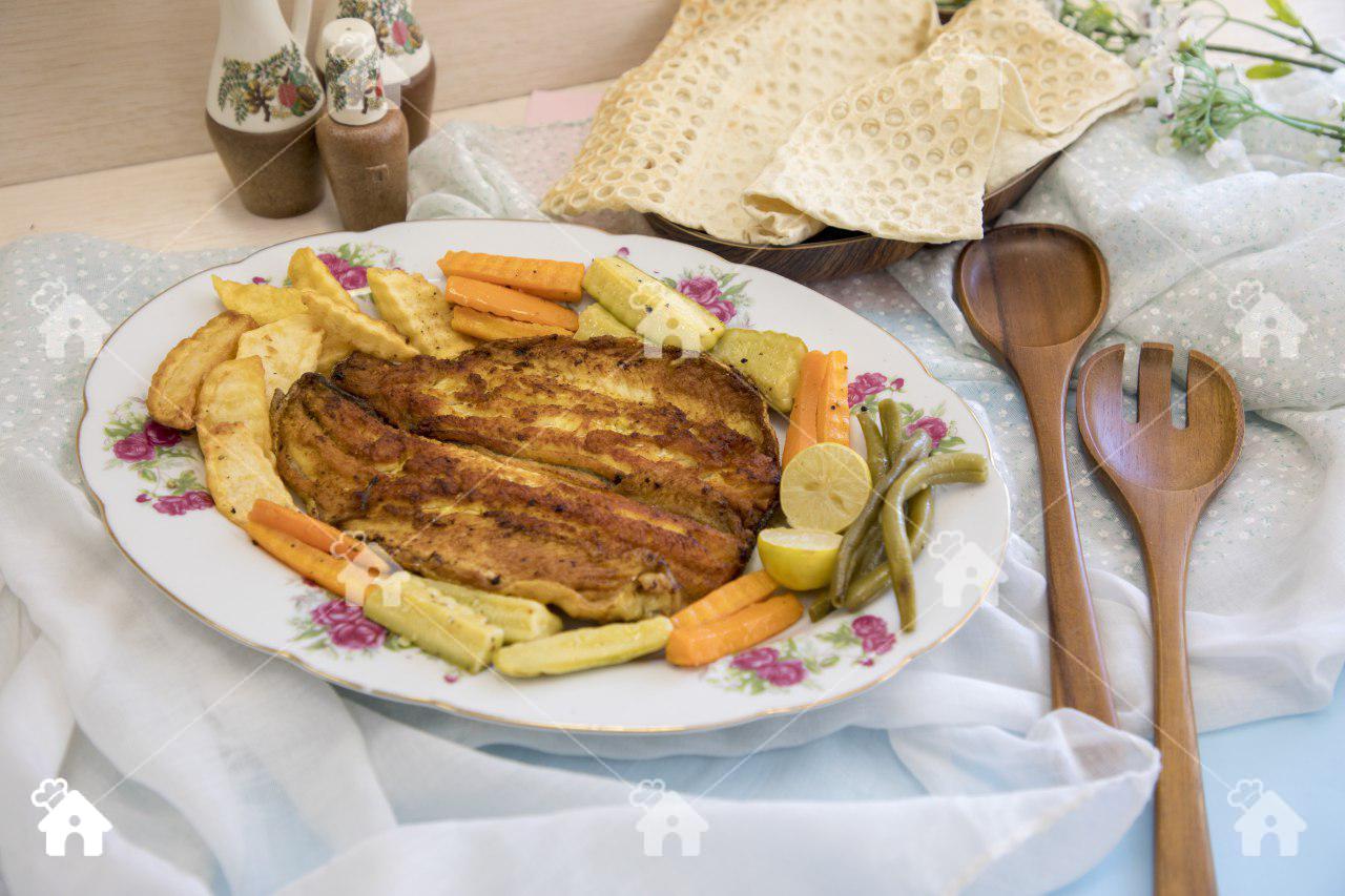 خوراک ماهی قزل آلا با سبزیجات بخارپز